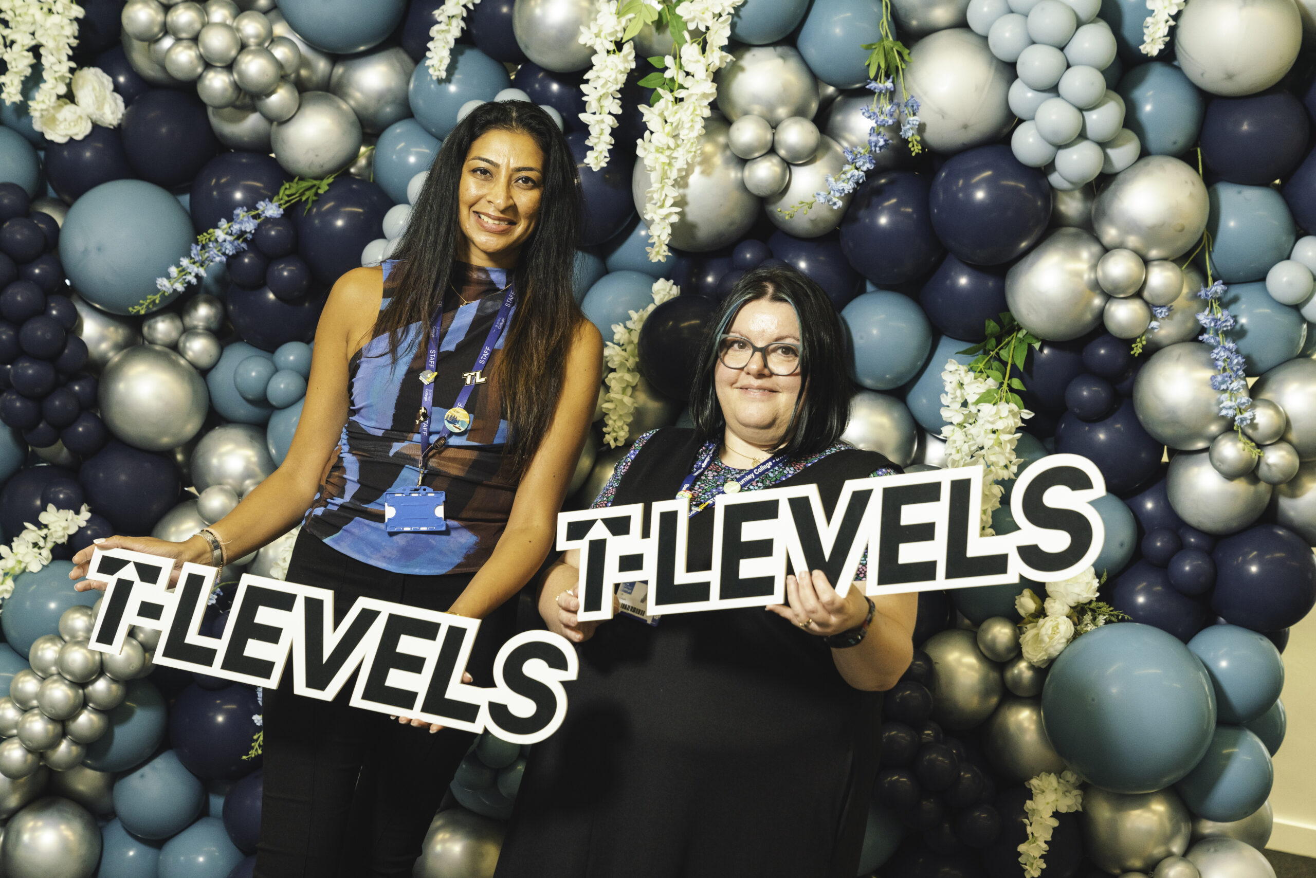 Tina-Anadkat-Zoe-Ashton-Burnley-College-Results-Day-2024-RT-Full-Size-148-scaled.jpg
